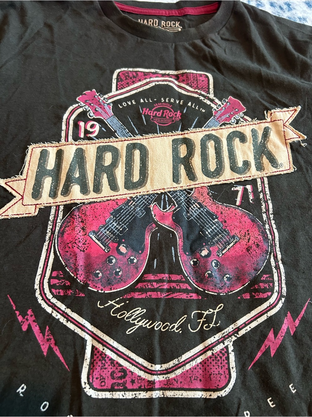 Hard Rock Cafe Black T-shirt with Pink Guitar Graphic  • S •